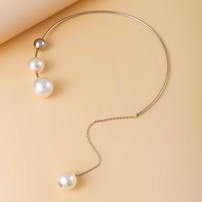 Earrings and Necklace with Pearls